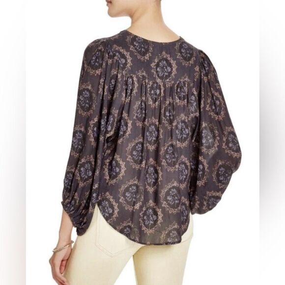 Free People Cowling Around Blouse Midnight Combo Drape Neck Size Small Peasant - Picture 2 of 8